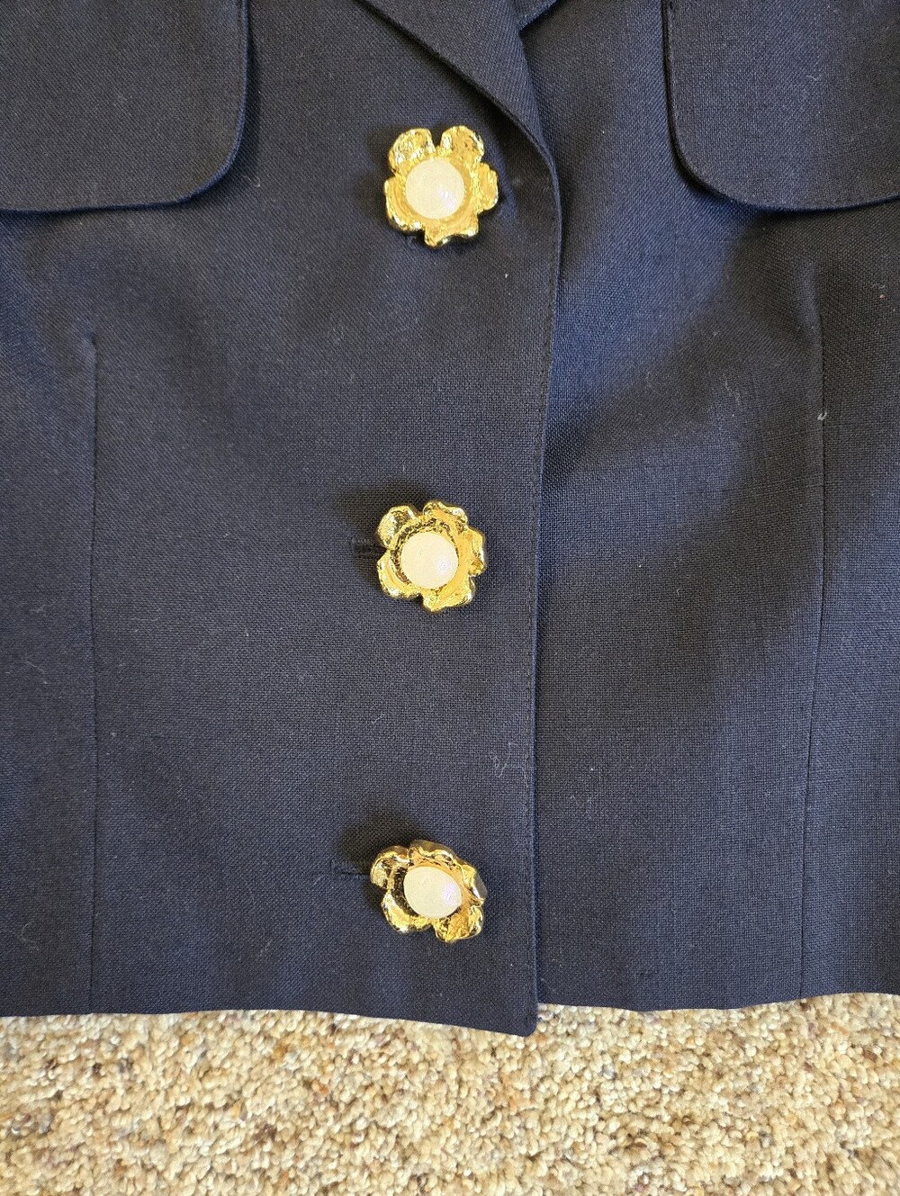 Vintage Amoretti 2 Piece Navy Skirt Suit Set Gold Floral Buttons Women's Size 4 - Picture 11 of 11